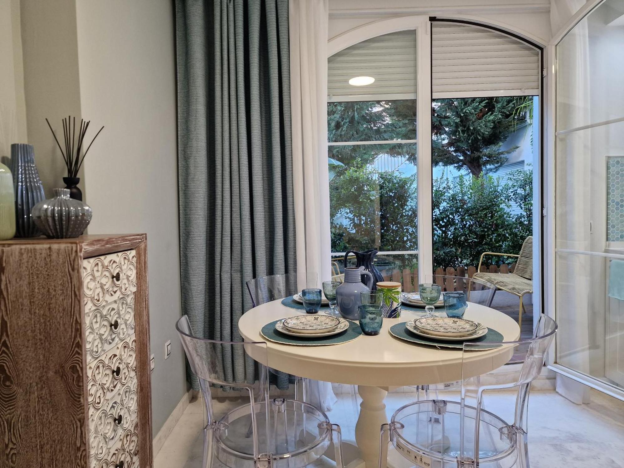 Sun & Palms - Cozy Flat In Quiet Neighbourhood With A Great Pool Area Apartment Malaga Exterior photo